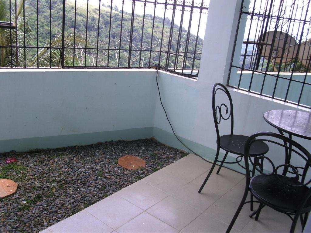 Royal Taal Inn Tagaytay City Pokój zdjęcie