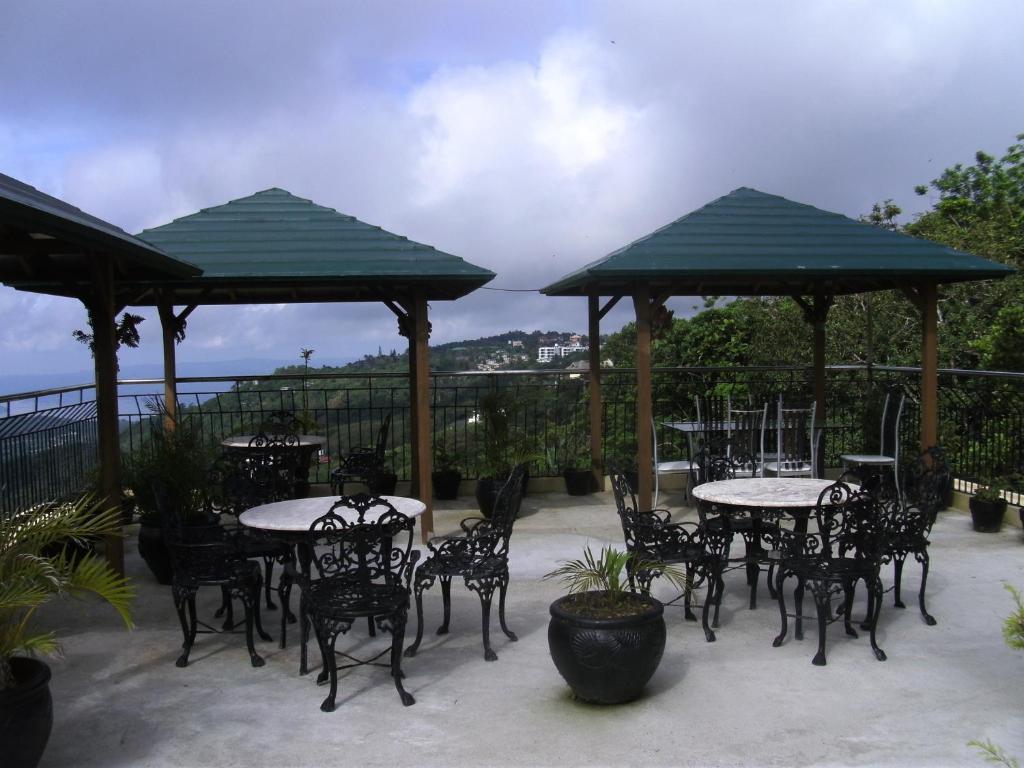 Royal Taal Inn Tagaytay City Zewnętrze zdjęcie