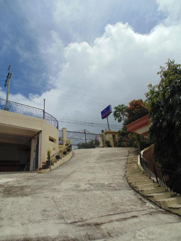 Royal Taal Inn Tagaytay City Zewnętrze zdjęcie