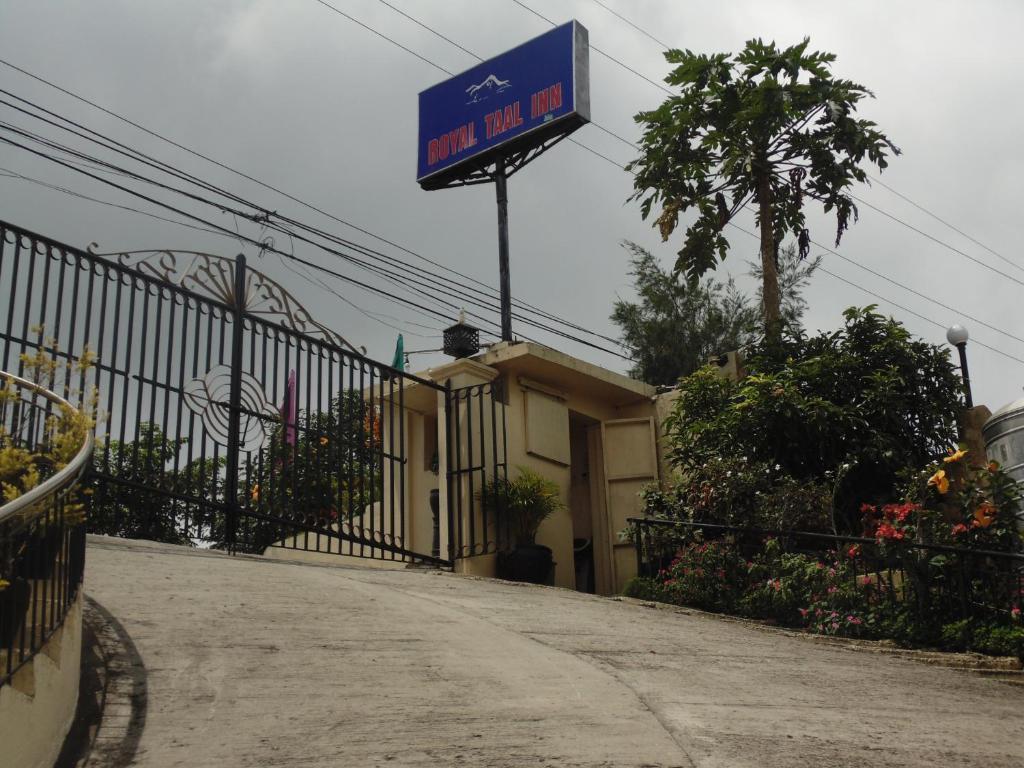 Royal Taal Inn Tagaytay City Zewnętrze zdjęcie