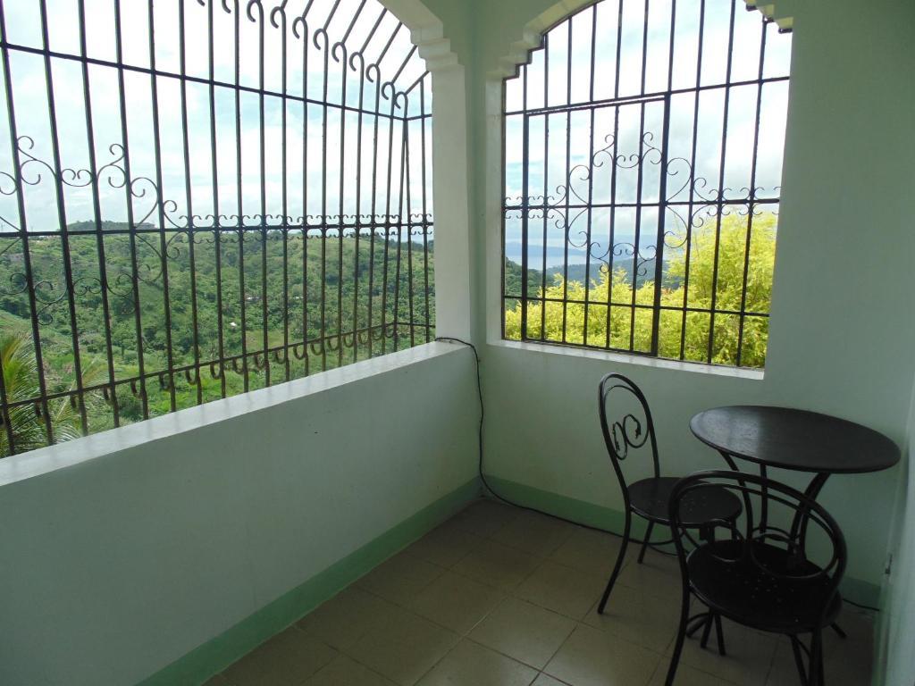 Royal Taal Inn Tagaytay City Pokój zdjęcie