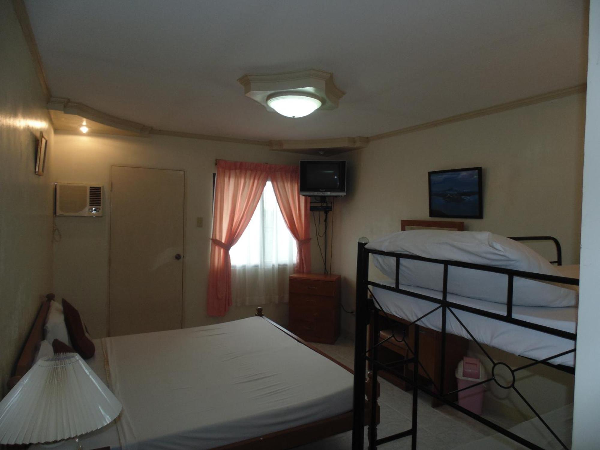 Royal Taal Inn Tagaytay City Zewnętrze zdjęcie