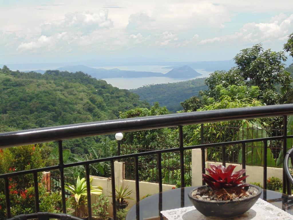 Royal Taal Inn Tagaytay City Pokój zdjęcie