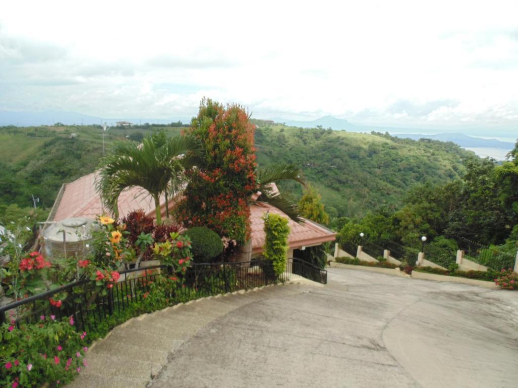 Royal Taal Inn Tagaytay City Pokój zdjęcie