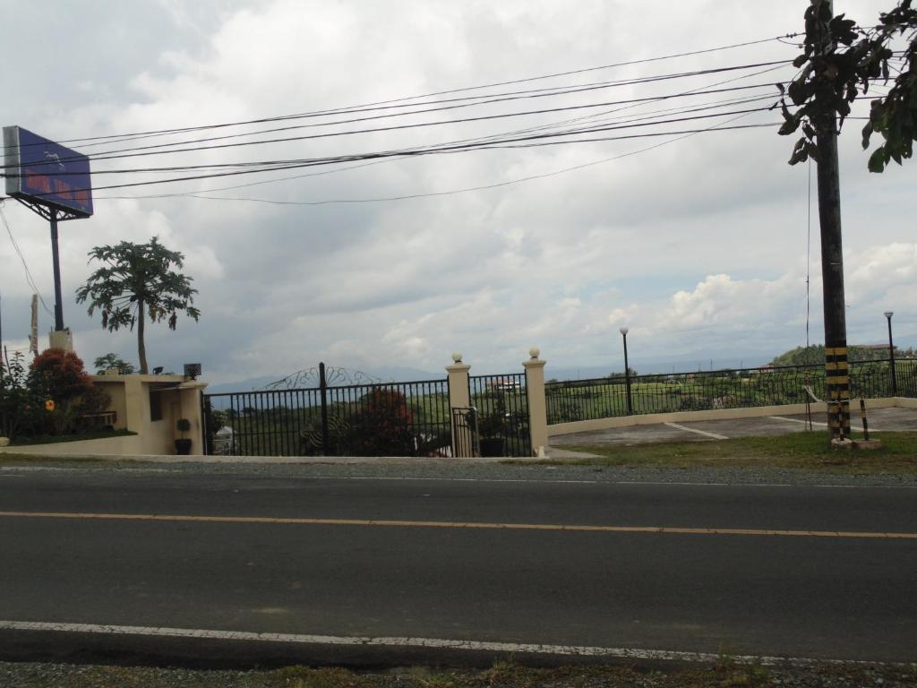 Royal Taal Inn Tagaytay City Pokój zdjęcie