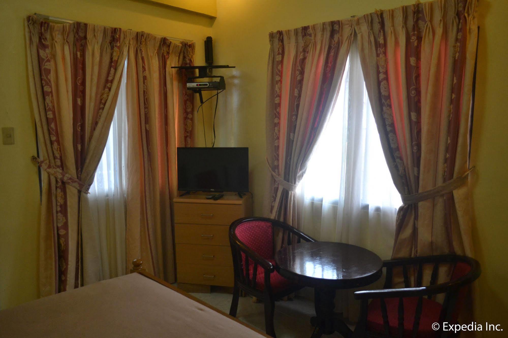 Royal Taal Inn Tagaytay City Zewnętrze zdjęcie