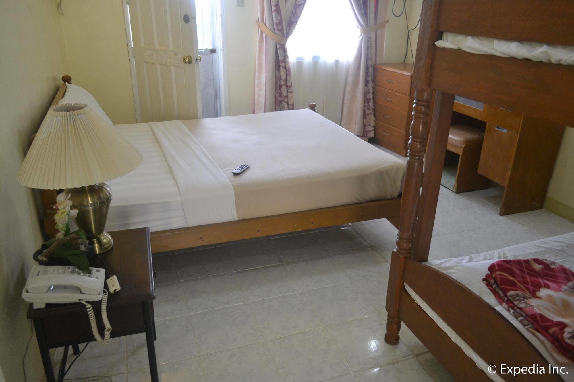 Royal Taal Inn Tagaytay City Zewnętrze zdjęcie